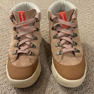 Sorel Ona 503 Hiker Boot